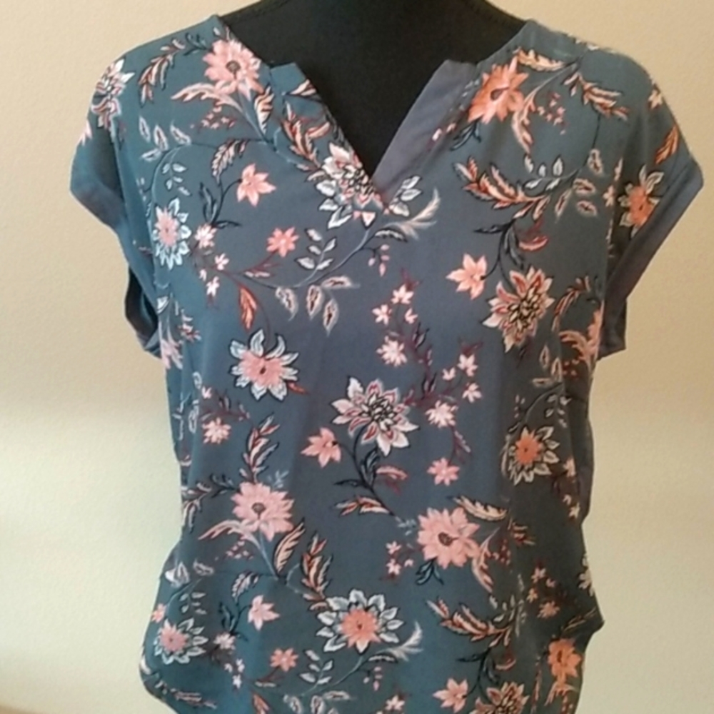 Blouse with jersey material back
